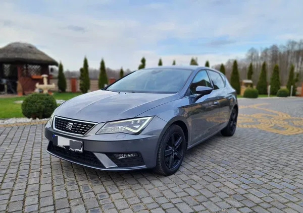 szczucin Seat Leon cena 59900 przebieg: 81000, rok produkcji 2017 z Szczucin